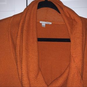 women’s halogen orange sweater size L